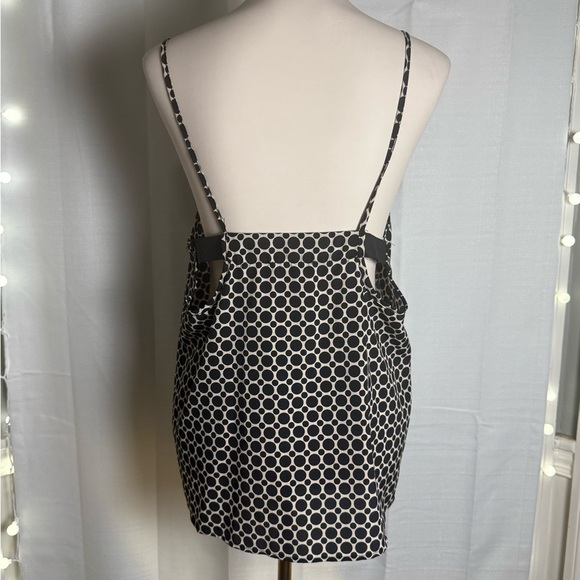 Double Zero Black and Cream Geometric Camisole - Picture 5 of 10